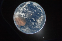 NASA показало перше за 54 роки фото Землі з глибокого космосу