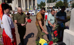 О. Вілкул: Разом ми проходимо надважкі випробування, але ворогу не знищити наш дух і нашу державність - те усвідомлення, що ми є українцями і це наша земля