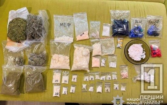 Понад кілограм наркотиків та дві сотні «чеків»: на Дніпропетровщині схопили розповсюджувача метамфетаміну