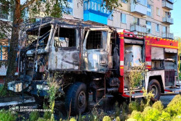 Росіяни повторно атакували рятувальників під час гасіння пожежі на Нікопольщині