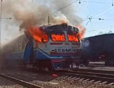 Росіяни вдарили по електропоїзду "Лозова - Харків": загинула пасажирка, ще четверо людей поранені