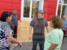 У Кривому Розі після нічної атаки працює Штаб допомоги: мешканцям видають будматеріали