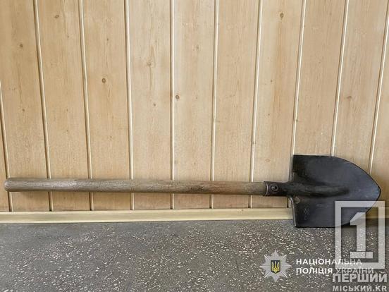 Ударив держаком від лопати по голові: на Дніпропетровщині чоловік до смерті побив знайомого