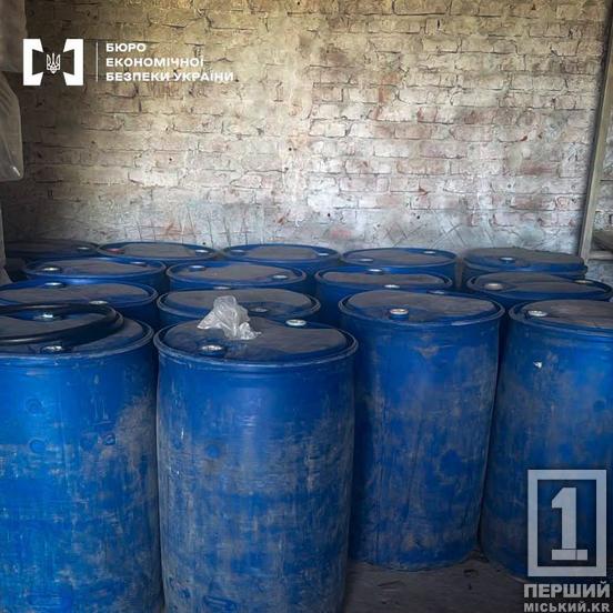 Збували фальсифікат по всій Україні на мільйони гривень: силовики накрили підпільний алкоцех