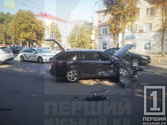 Зіткнення на перехресті на Сухій Балці у Кривому Розі: постраждала пасажирка