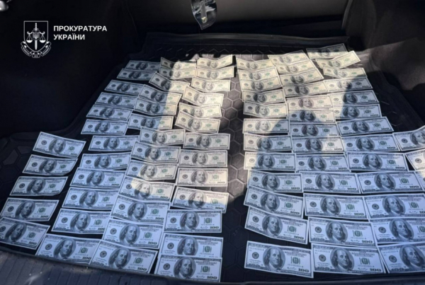 12 тисяч доларів для виїзду за кордон: криворіжець організував чергову схему для ухилянтів