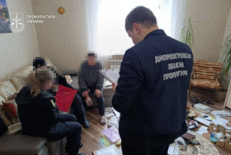 Батьків-вихователів судитимуть за катування шістьох дітей