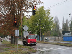 Безпека на дорогах під час відключень: у Кривому Розі вже 94 групи світлофорів можуть працювати на автономному живленні