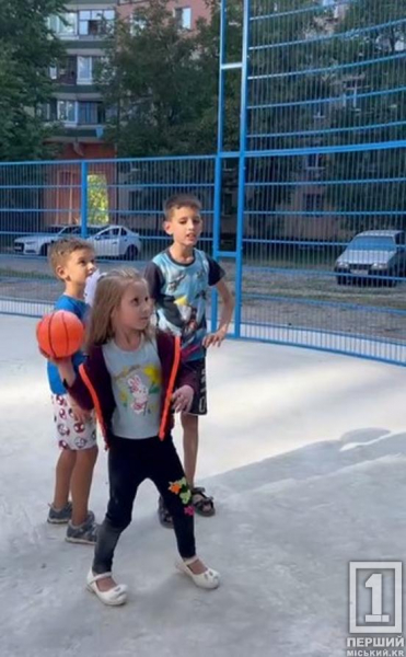 Діти мають право на дитинство: у Кривому Розі будують нові майданчики за запитами містян