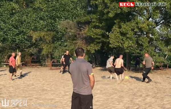 У футбол грають на ротації мінометники Криворізького штурмового полку