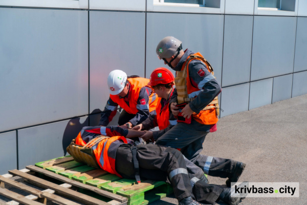 На ЦГЗК Метінвесту відпрацювали дії під час ліквідації наслідків бойових дій на залізничному транспорті