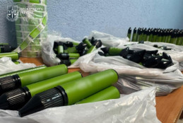 На Дніпропетровщині ліквідували підпільне виробництво рідин для електронних сигарет: вартість вилученого становить понад 10 млн грн