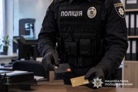 На Дніпропетровщині сторож привласнював зарплати двох працівниць: збитки майже 320 тисяч гривень