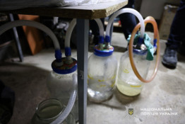 На Дніпропетровщині судитимуть п’ятьох учасників наркоугруповання, які виготовляли метамфетамін