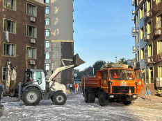 Росіяни вдарили ракетами по Одесі: пошкоджено багатоповерхівку, є постраждалі