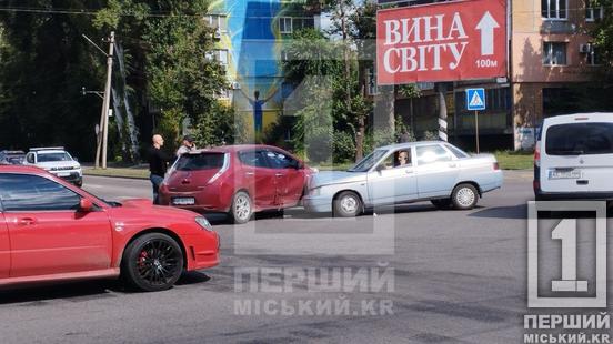 У Центрально-Міському районі Кривого Рогу зіткнулися ВАЗ та Nissan