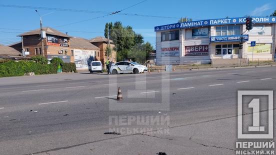 У Кривому Розі на Володимира Великого фура врізалася в Kia: у бік площі утворився затор