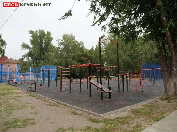 Новий спортмайданчик у парку Ювілейному в Кривому Розі