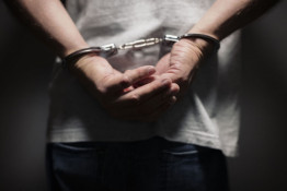 У Кривому Розі з балкона стріляли у двір, де гуляли діти: затримано нетверезого місцевого жителя