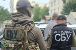 У Вінниці викрили посадовців, які наживалися на легалізації іноземців — СБУ і Нацполіція затримали шістьох