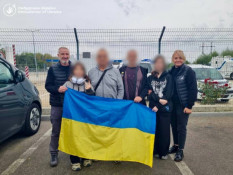 З тимчасово окупованих територій повернули ще 21 українця: серед них — двоє дітей
