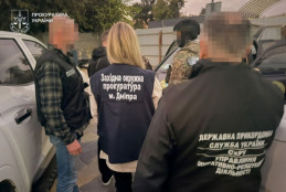 11,5 тисячі доларів за «безпечний» перехід до Румунії: двом організаторам у Дніпрі оголосили підозру