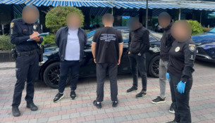 15 тисяч доларів за нелегальний виїзд: на Закарпатті викрили двох переправників з Дніпропетровської області