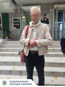 48-річний чоловік розбив скло на вході до банку в Кривому Розі — поліція з'ясовує мотиви