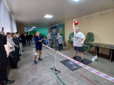 Абсолютний чемпіон України з армрестлінгу готується до світової першості в Індії: у Кривому Розі провели «Козацький степ-26»