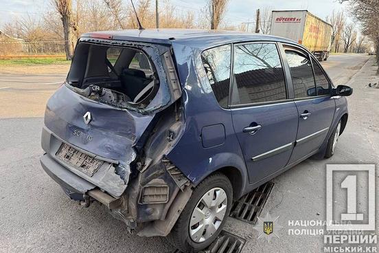 Байк після зіткнення залетів на зупинку: у Кривому Розі судитимуть водія мотоцикла