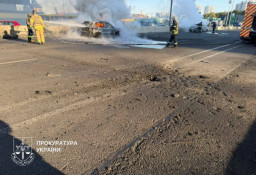 Дрон упав на трасу Київ – Одеса поблизу Чабанів: є загиблі й поранені, горіли цивільні авто