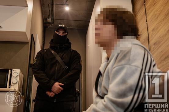 Коригував удари по Дніпру й Одесі, та готував теракт у Києві: СБУ затримала 18-річного агента рф