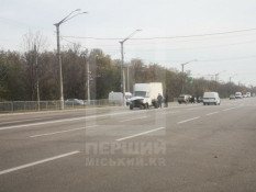 Кросовер і вантажівка не розминулися на Розвилці: поліція з'ясовує обставини