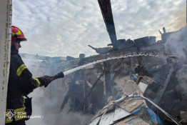 На Харківщині російські війська вдарили по будинках в приватному секторі: 4 людини отримали поранення