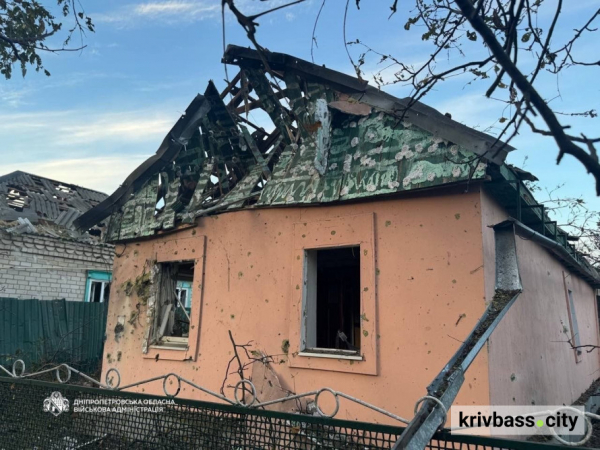 На Криворіжжі пошкоджені будинок та інфраструктура: росіяни атакували чотири райони Дніпропетровщини