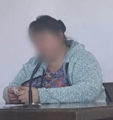На Одещині правоохоронці затримали жінку, яку підозрюють у катуванні прийомного 7-річного сина