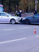 На Ставках у Кривому Розі не розминулися Toyota Camry та Mitsubishi: патрульні встановлюють обставини аварії