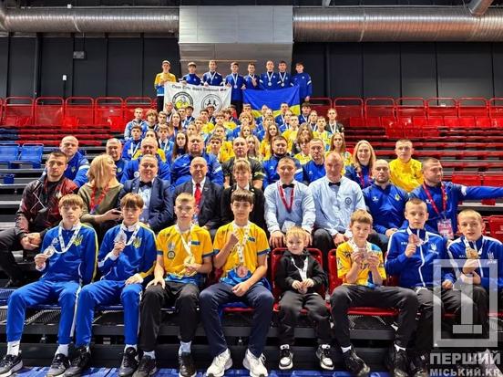 Подвійне срібло в Парижі: вихованки ДЮСШ №11 стали віцечемпіонками Європи з таїландського боксу