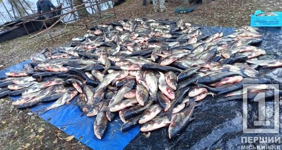 Понад шість тонн риби у сітках: на Південному водосховищі під Кривим Рогом затримали браконьєрів