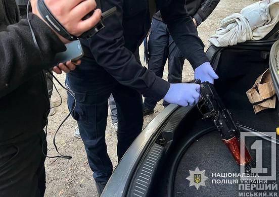 Продав партію зброї та понад 3,5 тисячі набоїв: у Дніпрі затримали киянина