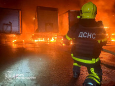 Росіяни атакували цивільне підприємство на Рівненщині: загинув чоловік, виникла пожежа