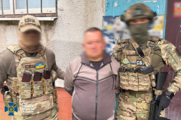 Таксист із Краматорська возив військових до штабів і передавав координати росіянам — суд відправив під варту