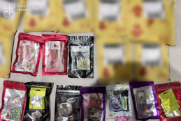 У Дніпрі робили цукерки з наркотиками та заправки для вейпів із канабісом