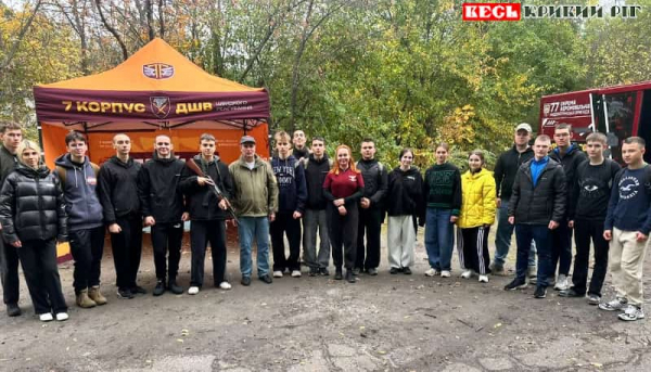Вступати до ДШВ агітували учнів ліцею з військової підготовкою в Кривому Розі