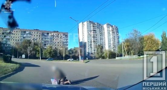 У Кривому Розі патрульні допомогли 77-річній жінці, якій стало зле на дорозі