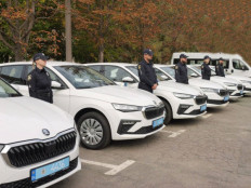 У Кривому Розі розвивають проєкт «Поліцейський офіцер громади»: правоохоронці отримали від міста 16 нових службових автомобілів