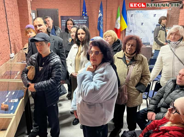 Виставка «Острозька реліквія» в ДУЕТ в Кривому Розі