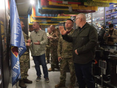 У Кривому Розі відзначили річницю створення 77-ї аеромобільної бригади ДШВ та нагородили військових