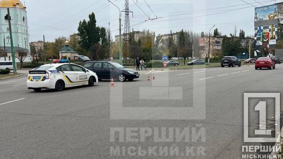 Удар закінчився подряпинами: у Кривому Розі не розминулися дві іномарки