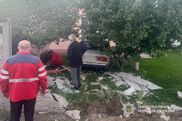 В Апостоловому 19-річний водій збив чотирьох підлітків: усі в лікарні